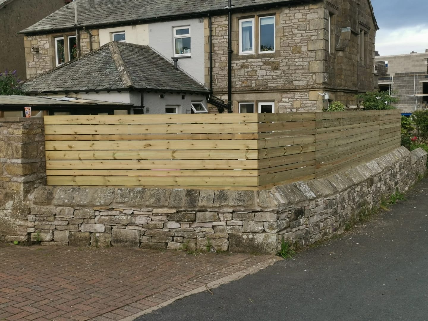 fencing contractor
